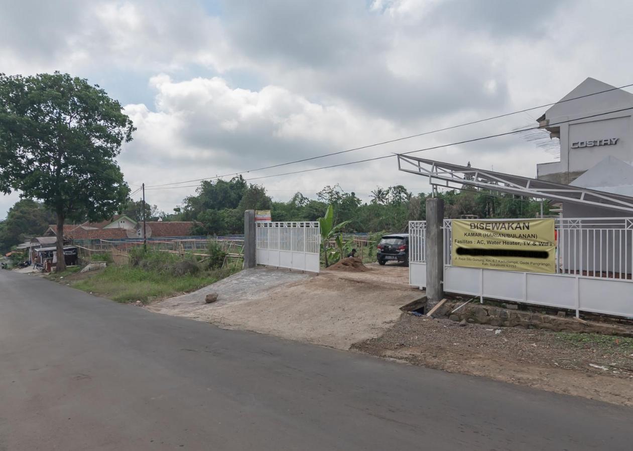 Reddoorz Syariah Near Wisata Situ Gunung Sukabumi Kadudampit Exterior foto