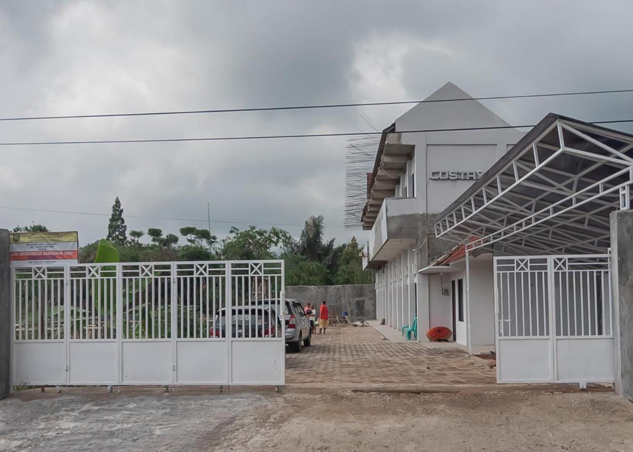Reddoorz Syariah Near Wisata Situ Gunung Sukabumi Kadudampit Exterior foto